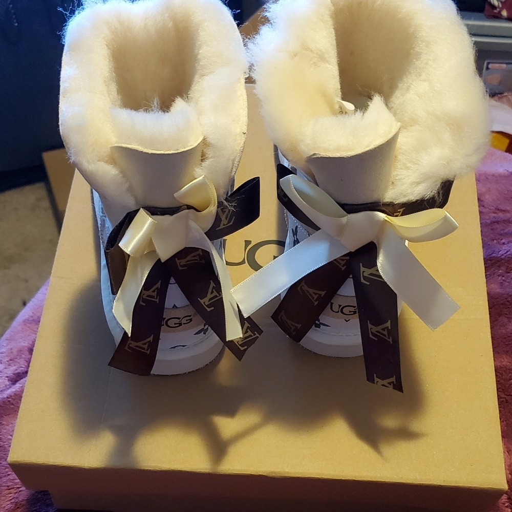 Ugg